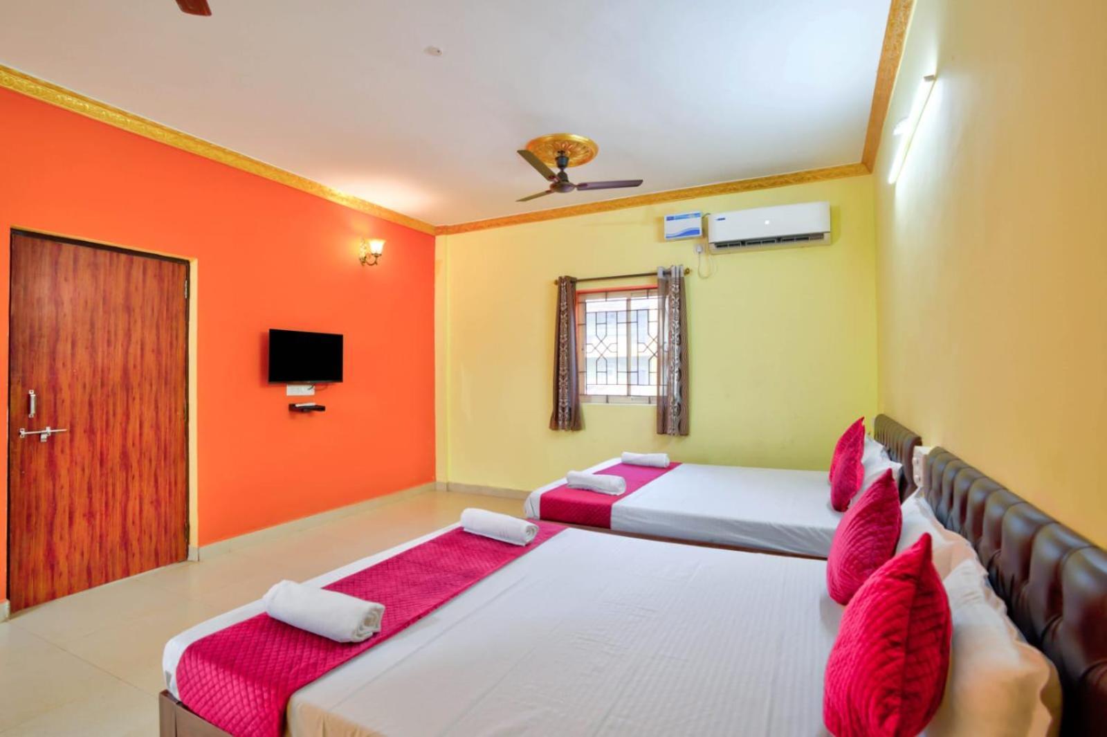 Hotel Savita カラングート 部屋 写真